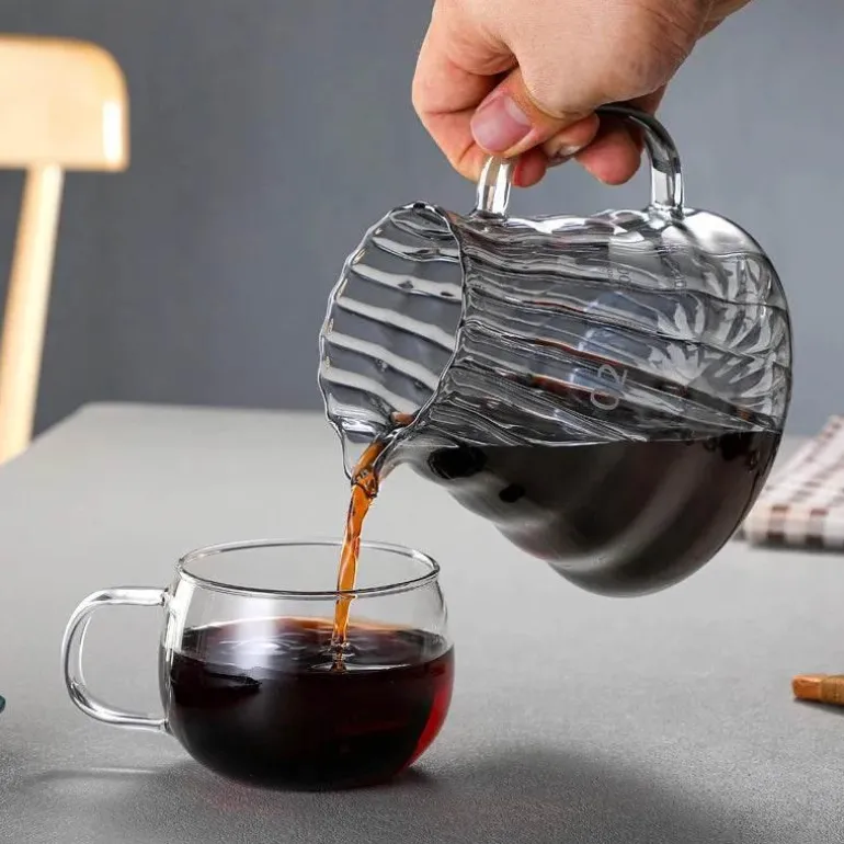 600 ml Kaffeekaraffe aus Glas – Übergießkanne mit Gummideckel für frischen Aufguss