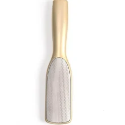 Abgestorbene Hautzellen entfernen - Professionelles Fußpflege-Peeling