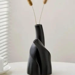 Alban Keramikvase – eleganter dekorativer Akzent für die Inneneinrichtung
