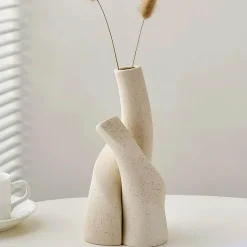 Alban Keramikvase – eleganter dekorativer Akzent für die Inneneinrichtung