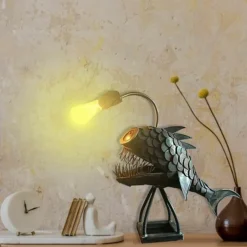 Anglerfisch-Schreibtischlampe – Kreatives Eisen-Dekorlicht