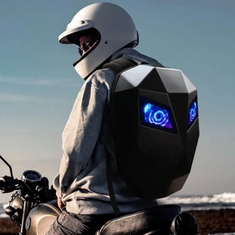 Anpassbarer Reiserucksack mit LED-Bildschirm