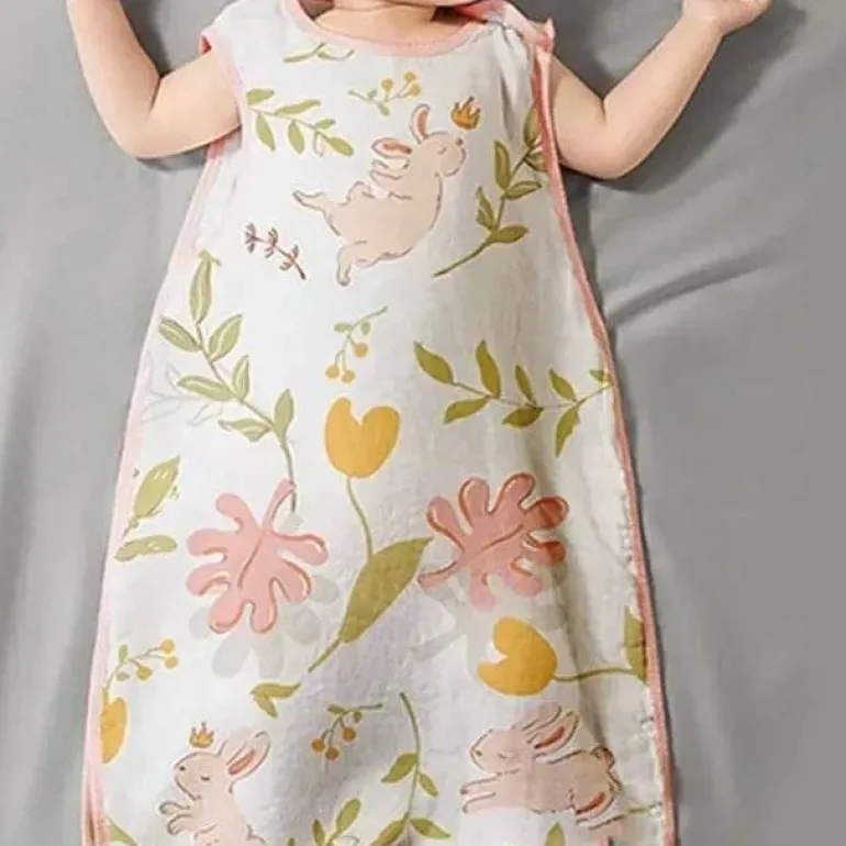 Anpassungsfähiger Baby-Strampler – Kuschel-Schlafanzug