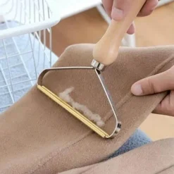 Anti-Bristle Pet Brush - Tangle-Free Grooming Tool