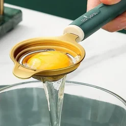 Antihaftbeschichtete Backutensilien – Küchenutensilien mit mattierter Textur