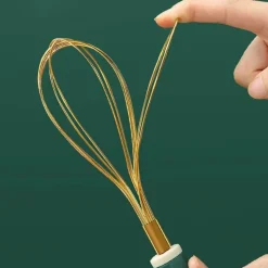 Antihaftbeschichtete Backutensilien – Küchenutensilien mit mattierter Textur