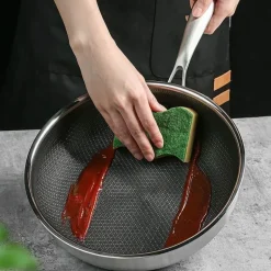 Antihaftbeschichtete Bratpfanne – langlebiges, robustes Kochutensil