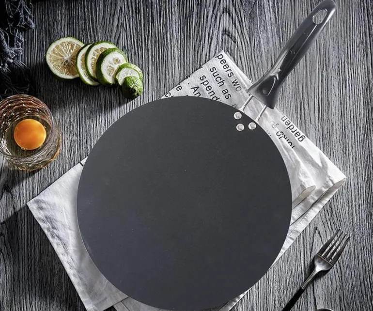 Antihaftbeschichtete schwarze Pfannkuchenpfanne aus Eisen – langlebiges rundes Kochgeschirr