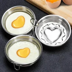 Antihaftbeschichteter Eierbereiter in Herzform – einfach zu verwendender Keksbereiter