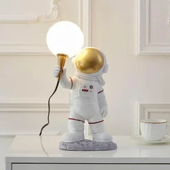 Astronauten-Tischlampe – Weltraumdekor aus Kunstharz
