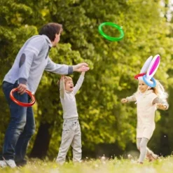 Aufblasbares Ringwurfspiel mit Osterhasenohren – lustige Frühlingsaktivität im Freien