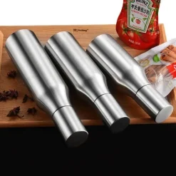 Auslaufsicherer Öltopf aus Edelstahl zur Gewürz- und Saftaufbewahrung in der Küche