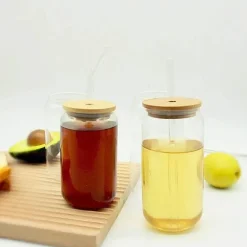 Becher aus Borosilikatglas mit Bambusdeckel – umweltfreundliches Trinkgeschirr