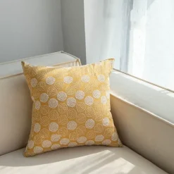 Bestickter Kissenbezug - Dekoratives Akzentkissen