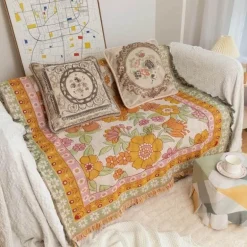 Böhmische Wandteppichdecke - Floraler Sofabezug