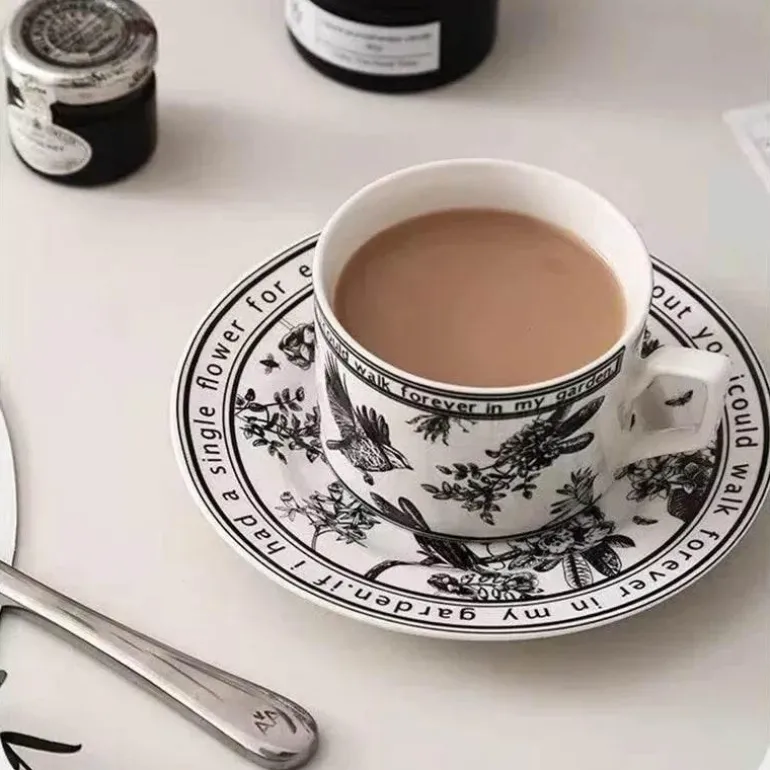 Black Bird Keramiktassen-Set mit Untertasse – Elegantes Trinkgeschirr für Kaffee und Tee