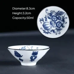 Blau-weiße Teetasse aus Porzellan – japanische Espressotasse