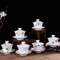 Blau-weißes Gaiwan-Teeservice aus Porzellan, handbemalte traditionelle Teetassen