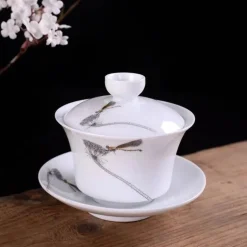 Blau-weißes Gaiwan-Teeservice aus Porzellan, handbemalte traditionelle Teetassen