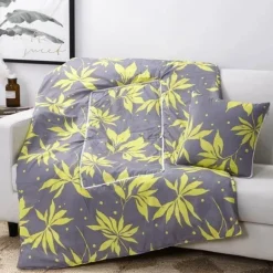 Bunte Cartoon-Kissendecke - 2-in-1-Plüschüberwurf