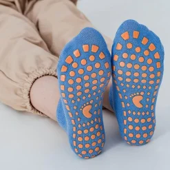 Bunte rutschfeste Kindersocken – atmungsaktiv und bequem