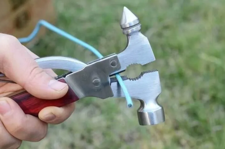 Campinghammer aus Edelstahl – Multifunktionale Outdoor-Ausrüstung