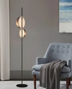 Centaurus Moderne Stehleuchte – Dekorative Beleuchtung für Zuhause