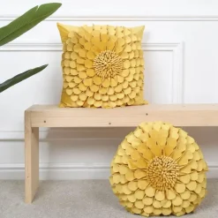 Chrysanthemum Patchwork Kissenbezug – Elegantes Blumendesign