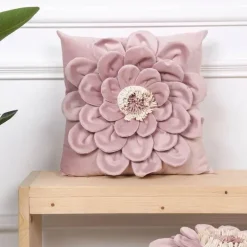 Chrysanthemum Patchwork Kissenbezug – Elegantes Blumendesign