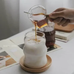 Chubby Doodle Glasbecher – 4er-Set für heiße und kalte Getränke