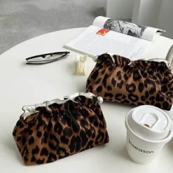 Clarissa Kosmetiktasche – Stilvolle Make-up-Tasche für die Reiseorganisation