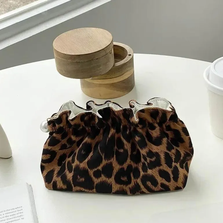 Clarissa Kosmetiktasche – Stilvolle Make-up-Tasche für die Reiseorganisation