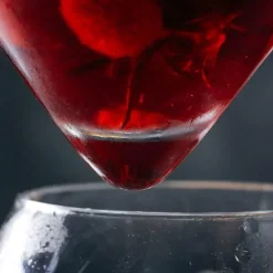 Cocktailglas mit Eiszapfen aus Kristallglas – Elegantes Trinkgeschirr