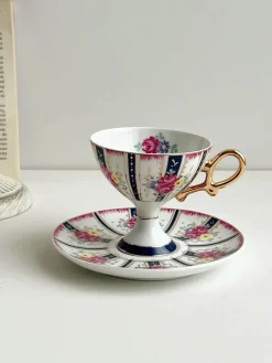 Court Style Latte Cappuccino-Tassen-Set mit Untertasse – Elegantes Teetassen-Set