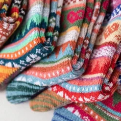 Crew-Socken mit Herz-Strickmuster – gemütliche modische Damensocken