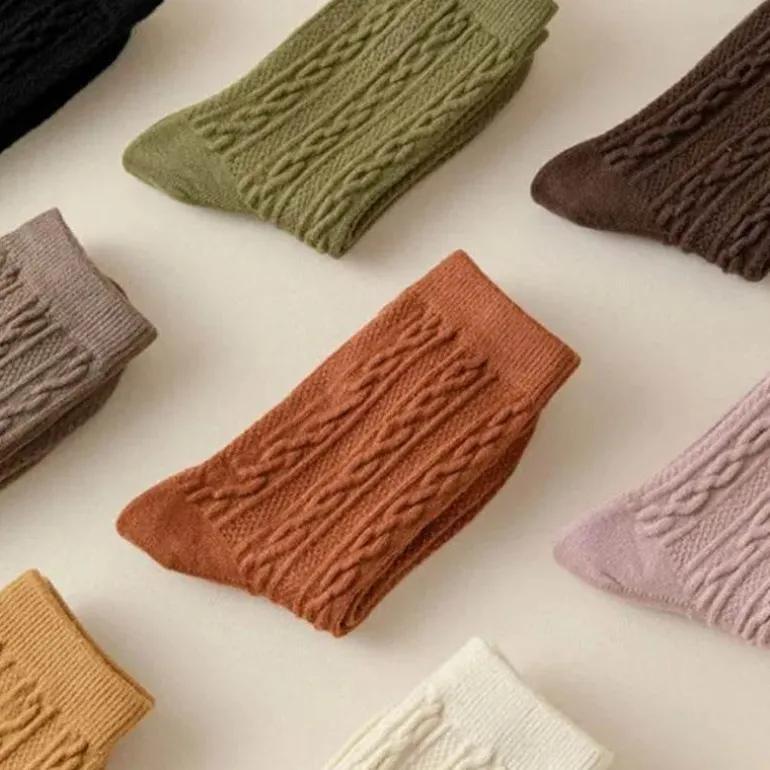 Crew-Socken mit Zopfmuster – Stilvolle, bequeme Socken für jeden Tag