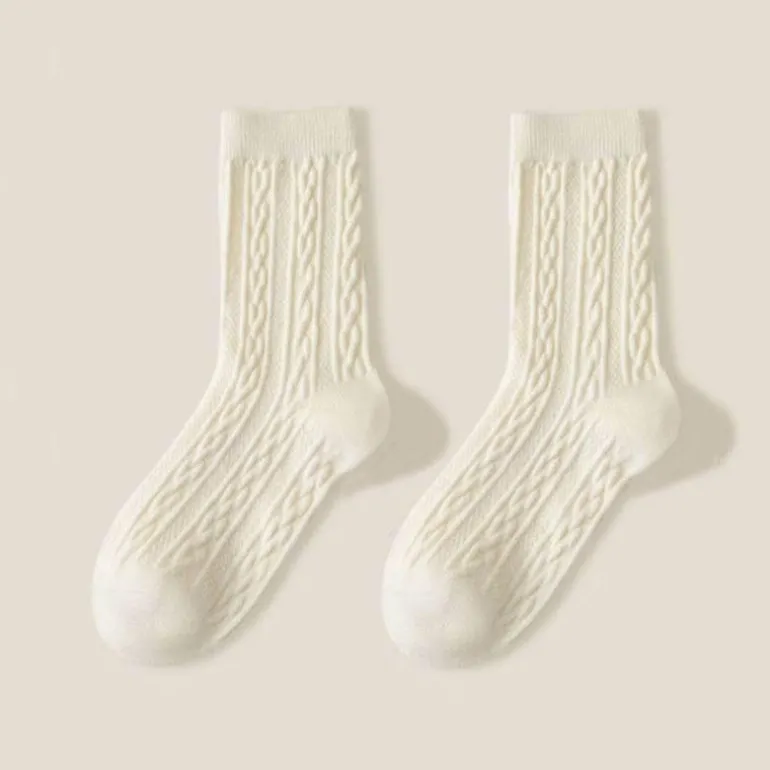 Crew-Socken mit Zopfmuster – Stilvolle, bequeme Socken für jeden Tag