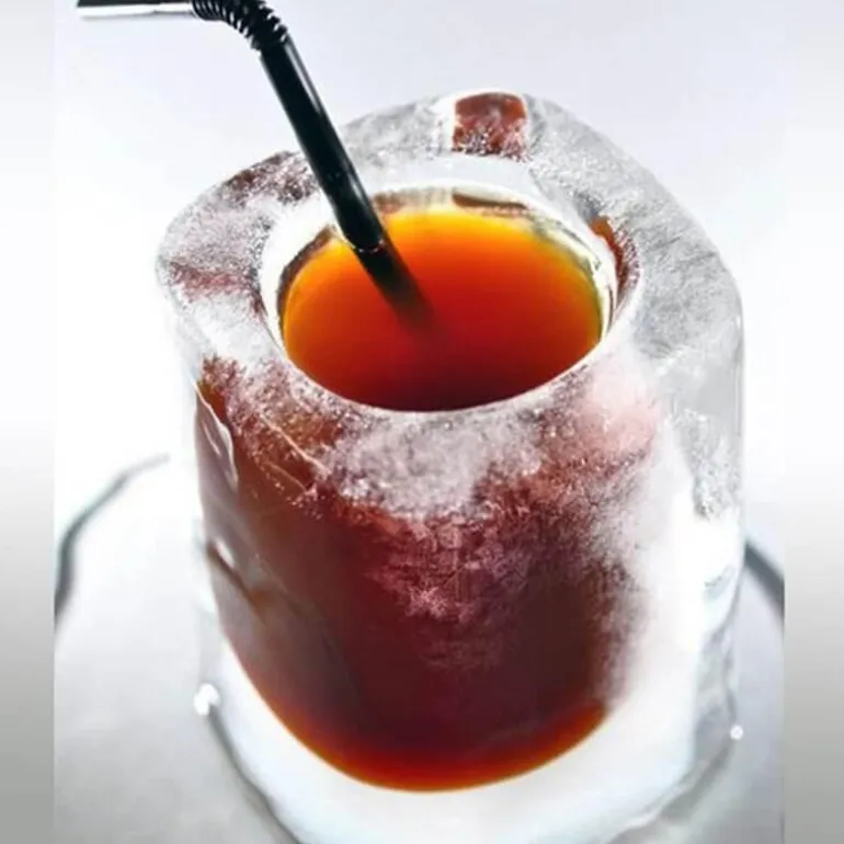 3D-Eiswürfelbereiter – Kreative Cocktailform