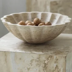 Dekorative Schale aus Travertin – Tafelaufsatz aus Naturstein