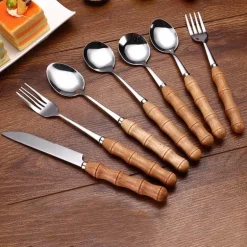 Dessertbesteck-Set aus Edelstahl mit eleganten Holzgriffen