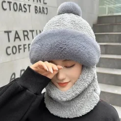 Dickes Wintermütze- und Schal-Set – warme, kuschelige Accessoires