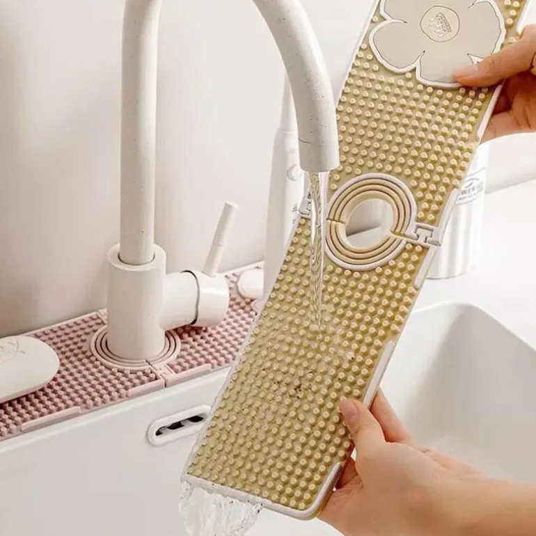Doppelseitige Arbeitsplattenmatte - Spritzschutz für den Wasserhahn
