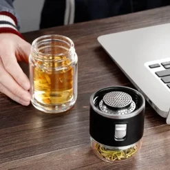 Doppelwandiges Tee-Ei aus Glas – vielseitige Thermoskanne für heiße und kalte Getränke