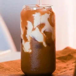 Dosenförmiges Trinkglas-Set mit Deckel und Strohhalm - Ästhetische Becher