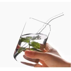 Dosenförmiges Trinkglas-Set mit Deckel und Strohhalm - Ästhetische Becher