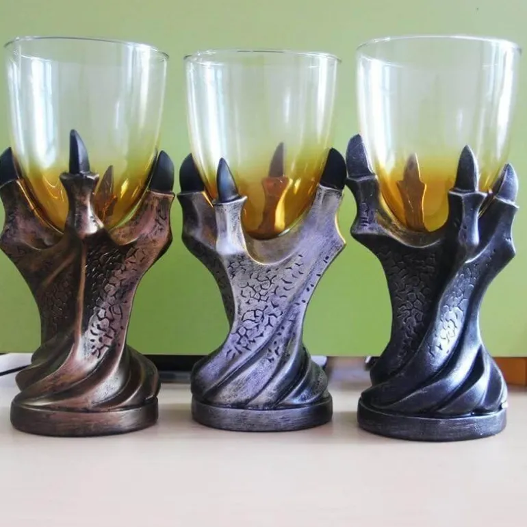 Drachenklauenbecher - Mittelalterliches Wodka- und Weintrinkgeschirr