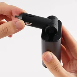 Einziehbares 4-in-1-Autoladegerät mit Schnellladefunktion