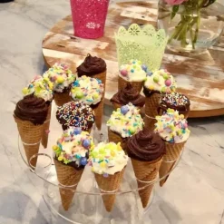 Eistütenhalter aus Acryl – Robuster Cupcake-Präsentationsständer