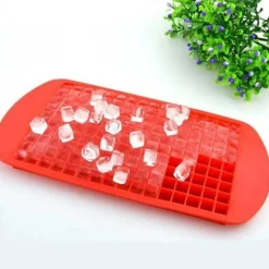 Eiswürfelschale mit 160 Fächern