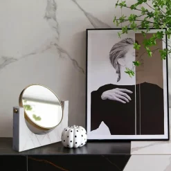 Elegant Bathroom Mirror - Stylish Wall Decor for Home